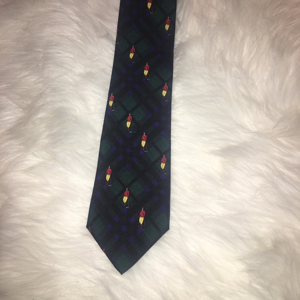 Between Round Silk Tie